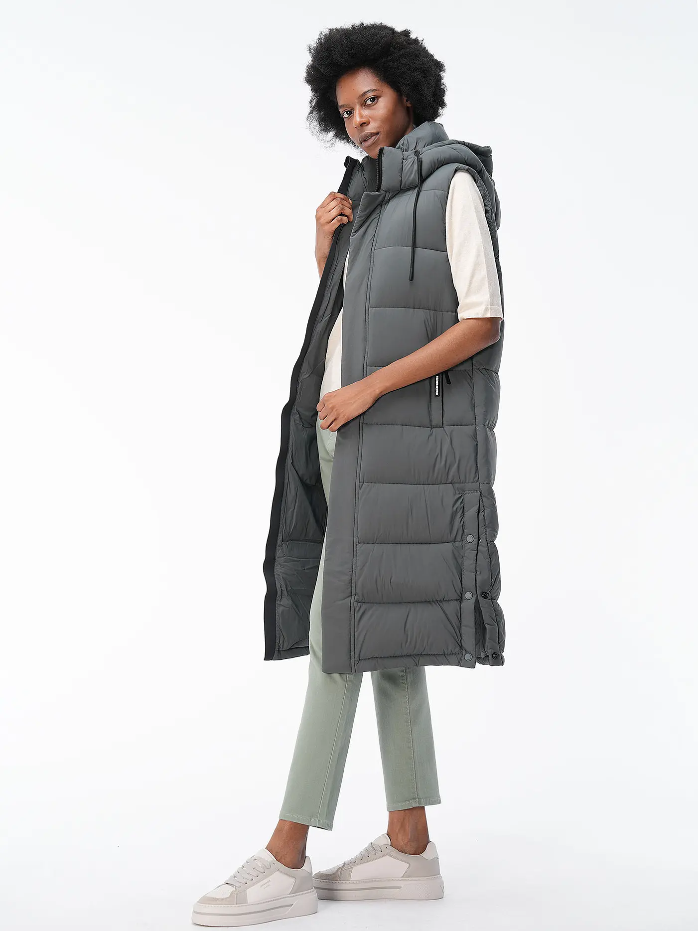KHUJO | Steppgilet THE MAGNETA MATT | grau